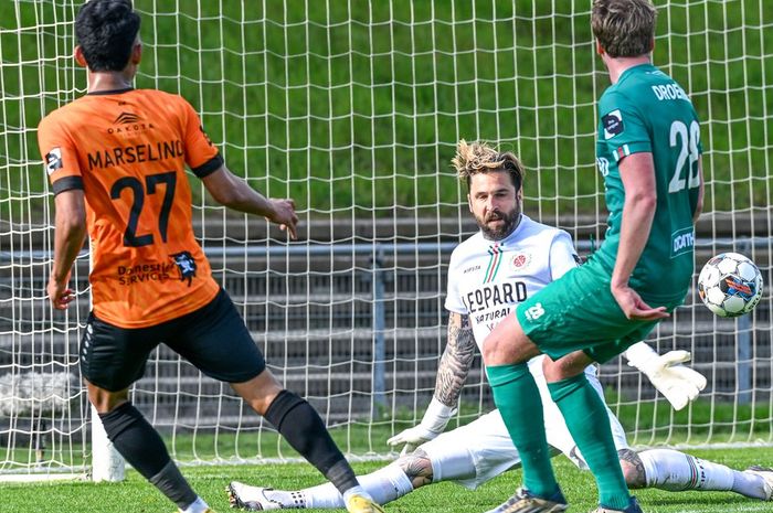 Marselino Ferdinan saat cetak gol perdana untuk KMSK Deinze dalam laga lanjutan Challenger Pro League (Liga Kasta Kedua Belgia) melawan Virton pada Minggu (22/4/2023)
