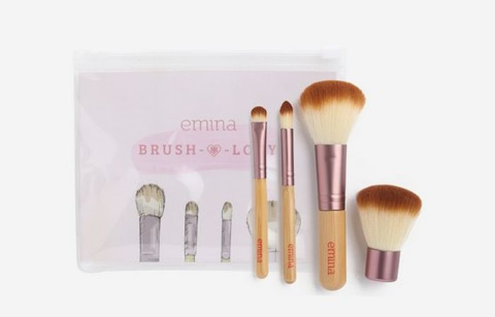 Emina Brush