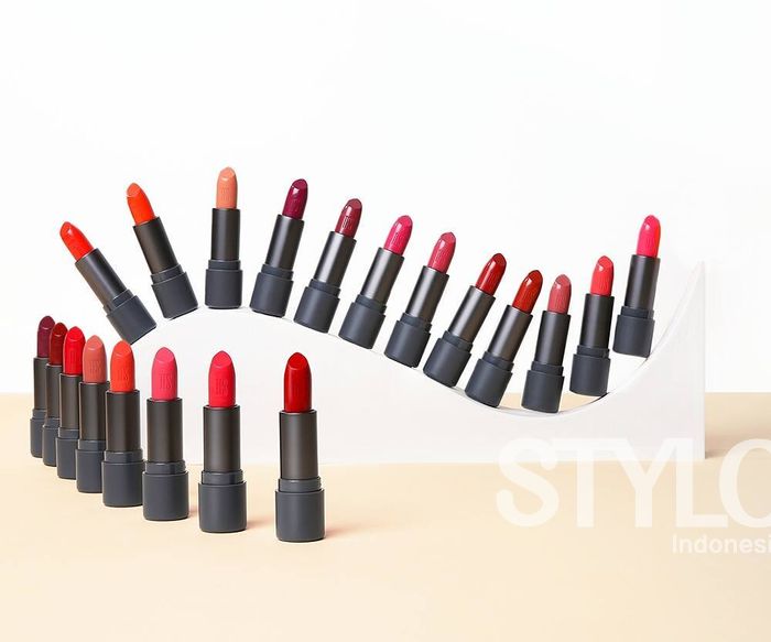 The Face Shop Moisture Touch Lipstick, Rp.150.000.