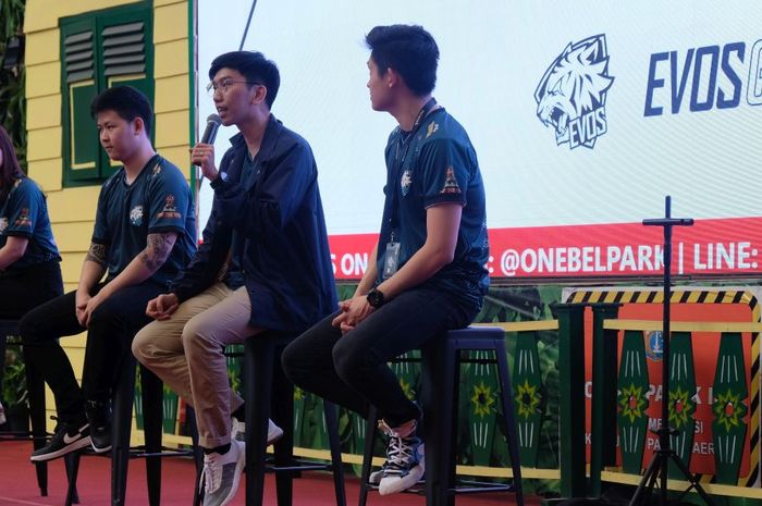 Merchandise Manager EVOS eSports, Yansen Wijaya, berbicara kepada pers dalam acara pembukaan flagship store pertama EVOS eSports di One Bell Park, Jakarta, Jumat (9/8/2019).