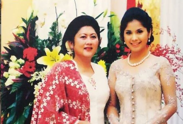 Annisa Pohan bersama Ani Yudhoyono