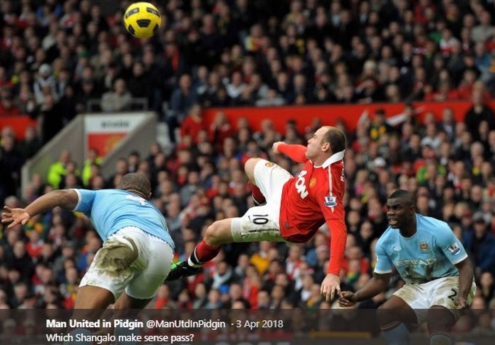 Tendangan salto Wayne Rooney ke gawang Manchester City pada derbi Manchester 2011.