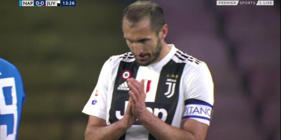 Napoli Vs Juventus - Berhenti pada Menit ke-13 untuk Davide Astori