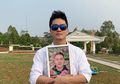 Makam Adik Boy William Dipenuhi Bunga Putih, Sang Kakak: Ini Aku Anter Kamu, Nanti Gantian Jemput ya