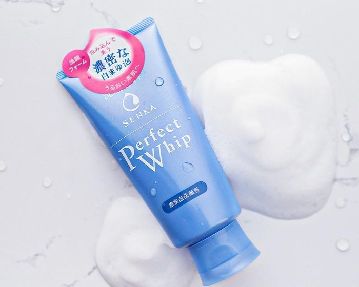 Rekomendasi Skincare Penghilang Bruntusan yang Ampuh