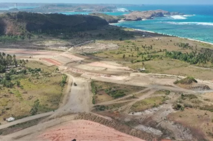 Sirkuit Mandalika di NTB. Pembangunan Sirkuit Mandalika ditargetkan rampung pada Juni 2021. 