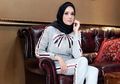 Mulan Jameela Ngiklan Legging Sambil Angkat Dress Tinggi-tinggi Kembali Tui Nyinyiran Netizen: 'Nyaris Sampe Lutut Loh'
