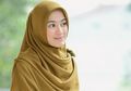 Inspirasi Tampil Santun dan Modis dengan Tunik Hijab ala Alyssa Soebandono, Cocok untuk Bukber!