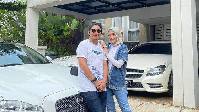 Pasha 'Ungu' dan Adelia Wilhelmina