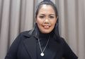 Elly Sugigi Akui Berikan Anaknya pada Tukang Sayur 24 Tahun Lalu