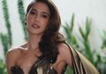 Pevita Pearce Minta Nama Saat Dirinya Tampil Nyentrik Pakai Eyeshadow Kuning Cetar, Netizen Justru Sebut Dijah Yellow!
