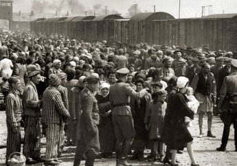 Heinrich Himmler, Sosiopat Brutal nan Cerdik Perancang Holocaust