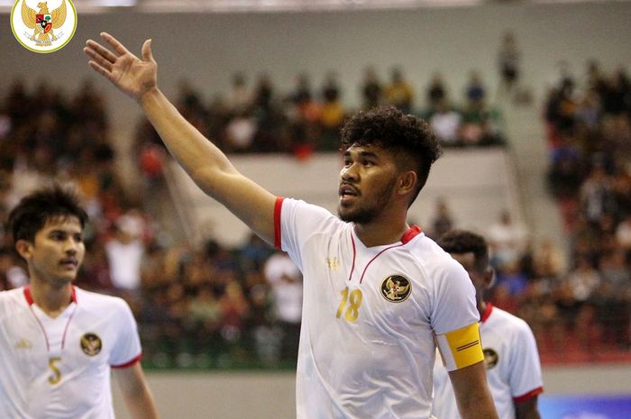 Pemain Timnas Futsal Indonesia, Evan Soumilena, saat tampil menghadapi tim asal Malaysia (Selangor TOT United) dalam turnamen MNC International Futsal Cup 2022, Rabu (7/9/2022).