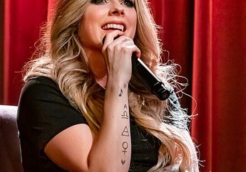 Avril Lavigne: 'Sk8er Boi' Kini Sudah Berusia Dua Puluh Tahun dan Siap untuk Difilmkan