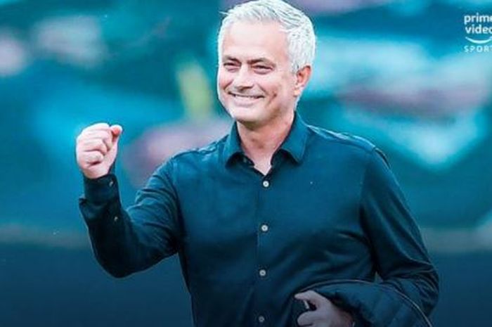 Seusai membawa Tottenham Hotspur menang telak, Sabtu (2/1/2020), Jose Mourinho menyebut tim favoritnya berada di posisi tujuh klasemen Liga Inggris.