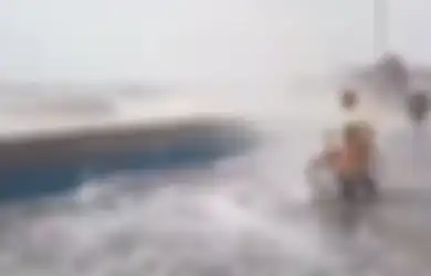 Pekalongan Kembali Dihantam Banjir Rob, Marabahaya Banjir Rob yang Tak Kunjung Usai: Lingkaran Setan Pemanasan Global dan Dampak Psikologis pada Warga yang Terdampak