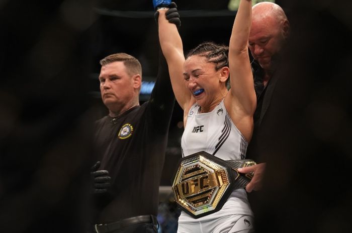 Carla Esparza dipastikan akan melakoni duel mempertahankan sabuknya di gelaran yang dibintangi Israel Adesanya vs Alex Pereira, UFC 281.