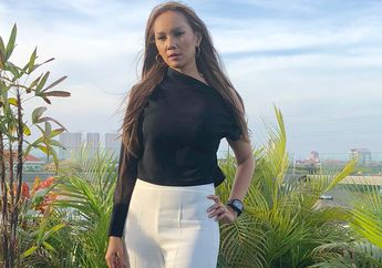 Dicaci Maki Sampai Pintu Rumahnya Ditendang Orang Secara Membabi Buta hingga Rusak, Mantan Istri Deddy Corbuzier ini Geram dan Ancam Akan Tandai Nama Pelaku: Datang Cuma Buat Marah-marah!