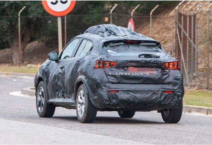 Desain buritan Nissn Juke baru