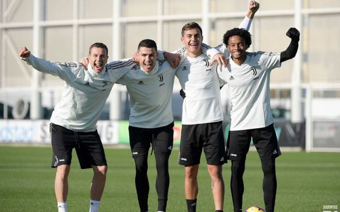 Pemain Juventus, Federico Bernardeschi, Cristiano Ronaldo, Paulo Dybala, dan Juan Cuadrado.