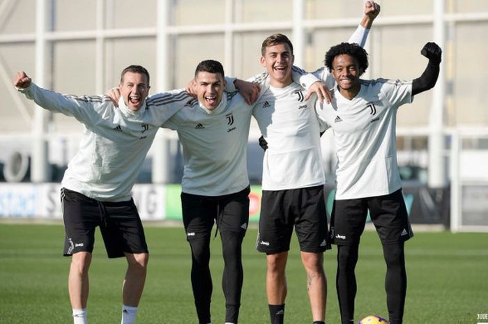 57 Gambar Keren Pemain Juventus Gratis Terbaik