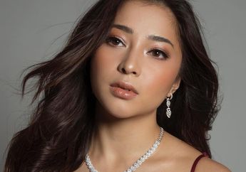 Dengan Tas Mewah Seharga Rp 32,2 Juta, Nikita Willy Tampil Modis!
