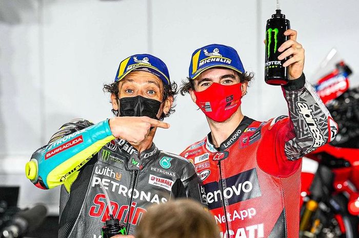  Francesco Bagnaia punya banyak hal yang ingin ditiru dari sosok Valentino Rossi seperti memiliki penggemar yang banyak seperti sang guru