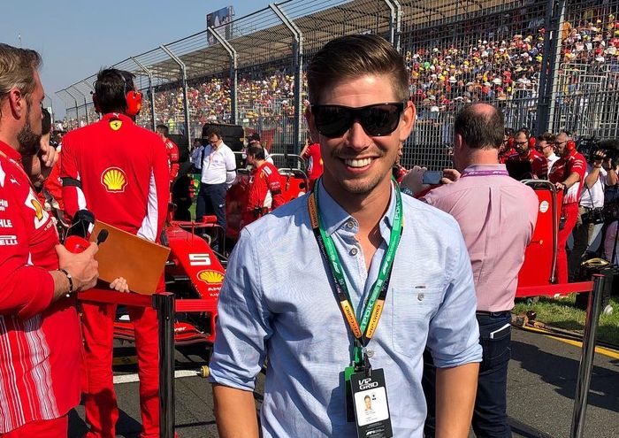 Momen saat Casey Stoner hadir di Albert Park, Melbourne, untuk menyaksikan secara langsung balapan F1 GP Australia 2019, Minggu (17/3/2019).