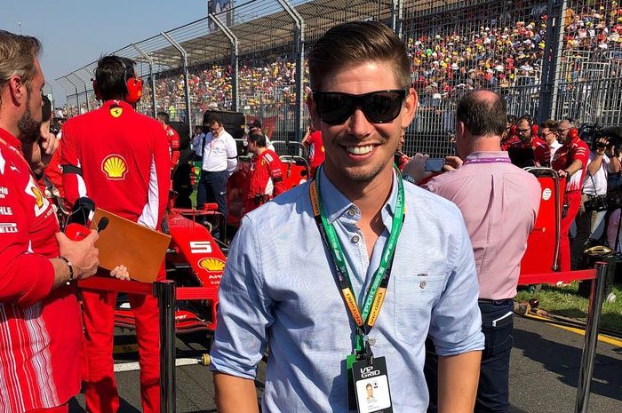 Momen saat Casey Stoner hadir di Albert Park, Melbourne, untuk menyaksikan secara langsung balapan F1 GP Australia 2019, Minggu (17/3/2019).