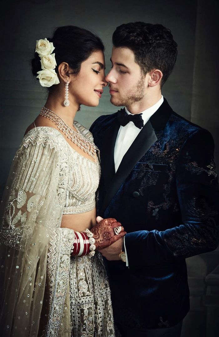 Penampilan Nick Jonas dan Priyanka Chopra saat pernikahan curi perhatian