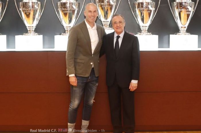 Zinedine Zidane (kiri) bersama presiden klub Florentino Perez, resmi kembali sebagai pelatih Real Madrid per 11 Maret 2019.