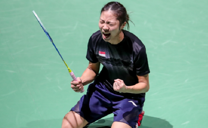 Pebulu tangkis tunggal putri Singapura, Yeo Jia Min, berselebrasi saat memastikan kemenangan atas unggulan pertama, Akane Yamaguchi (Jepang), pada babak kedua Kejuaraan Dunia 2019, Selasa (20/8/2019).