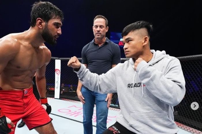 Jagoan India, Anshul Jubli sesumbar menyebut level petarung Indonesia yang lolos ke final Road to UFC, Jeka Saragih di bawahnya.