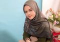 Biasa Pakai Gamis Syar'i, Cut Meyriska Kini Justru Tampil Santai dengan Sweater dan Celana Ketat Saat di Bali Bersama Suami