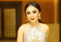 Pamer Lekuk Tubuh Aduhai Saat Manggung, Tampilan Seksi Yuni Shara Pakai Sequin Dress Belahan Dada Rendah Jadi Sorotan!