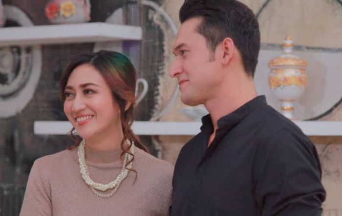 Digosipkan Gay Hingga Menikah Sesama Jenis, Aktor Tampan ini Terang-terangan Naksir Luna Maya ...