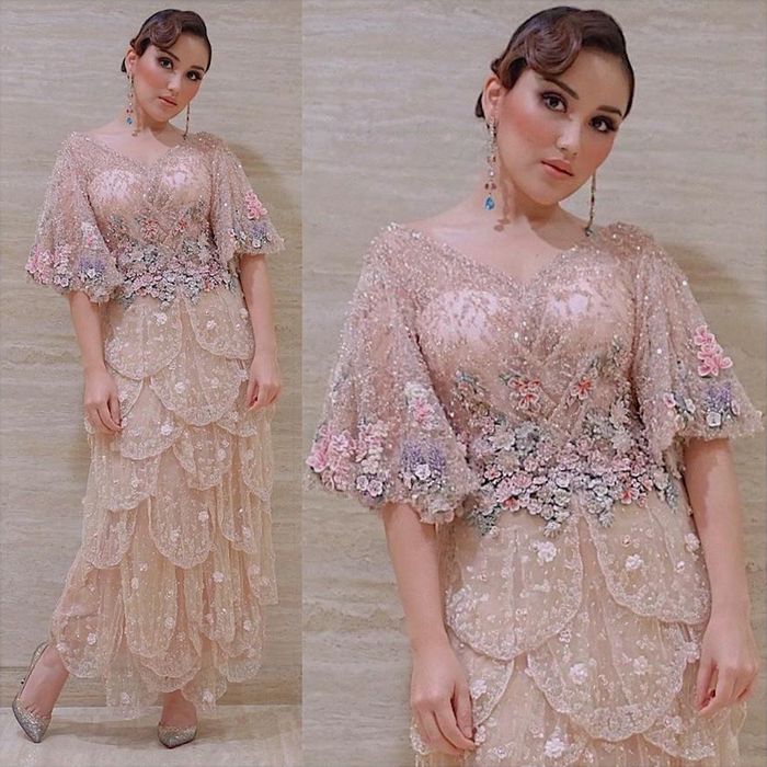 Tampilan Ayu Ting Ting pakai dress transparan hingga dalaman terlihat