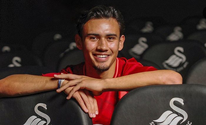 Nathan Tjoe-A-On, pemain Swansea City yang tertarik memperkuat timnas Indonesia.