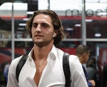 Sudah Jatuh Tertimpa Tangga, Adrien Rabiot Serasa Jadi Tahanan yang Disandera Paris Saint-Germain