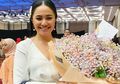 Hadiri Acara Kelulusan Sang Anak, Marshanda Akur Foto Bersama Istri Mantan Suami