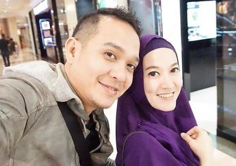 Cerai dari Bintang Film Panas, Lihat Perubahan Drastis Lyra Virna yang Tampil Santun Sambil Tenteng Tas Mewah Puluhan Juta Rupiah