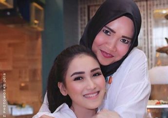 Pesawat Ayu Ting Ting Didoakan Bakal Hancur Dihantam Badai, Umi Kalsum Ngamuk: Lihat Ya, Sebentar Lagi Ketahuan Siapa Kamu!