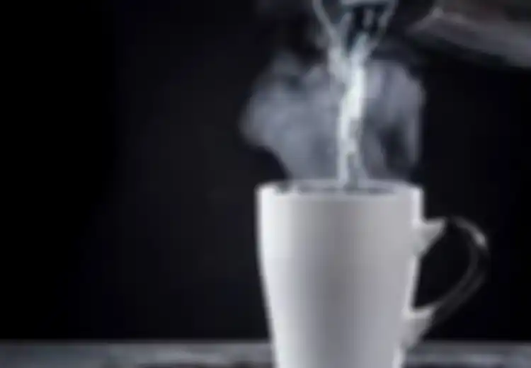 Tak Ada Kata Terlambat! Ini 5 Manfaat Minum Air Putih Hangat Setiap Pagi Saat Perut Masih Kosong, Yuk Mulai Biasakan