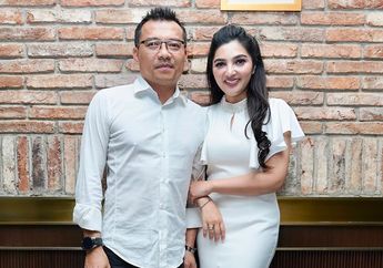 Berpose Mesra dengan Anang Hermansyah, Tampilan Ashanty Pakai Mini Dress Seksi Jadi Sorotan!