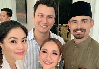 Melayat ke Rumah Duka, Titi Kamal Berlinang Air Mata Ungkap Pesan BCL dan Kedewasaan Noah Pasca Kepergian Ashraf Sinclair: Kita Nggak Pernah Tahu Apa yang Akan Terjadi, Jadi Sayangin Keluarga Kalian