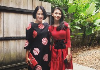 Kompaknya 4 Gaya Fashion Anak Anjasmara, Sasi Asmara Bareng Mama Dian Nitami. Goals!