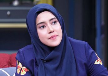 Di Balik Tampilan Santun dan Syar'i Saat Hadiri Acara Fashion Show, Fairuz A Rafiq Kepergok Bawa Tas Mewah Rp289 Juta