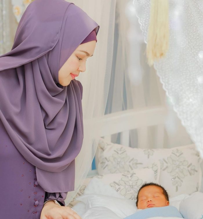 Niat Hati Gelar Syukuran Untuk Anaknya Yang Baru Lahir Siti Nurhaliza Justru Diduga Langgar Protokol Kesehatan Dan Harus Bayar Denda Jutaan Rupiah Semua Halaman Nakita