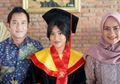 Kalah Telak, Ririn Dwi Ariyanti Gigit Jari! Perdana Sejak Bercerai Aldi Bragi Tampil Akur dengan Ikke Nurjanah di Momen Spesial, Senyum Sang Anak Sumringah Netizen Ikut Bahagia