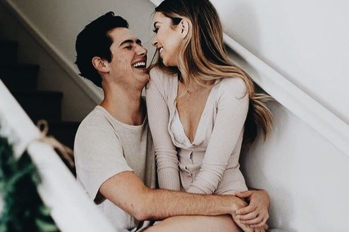 Jangan Dilakukan, 3 Posisi Bercinta Ini Ternyata Bisa Membuat Miss V Kamu Luka! - Stylo